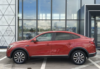 Подержанный автомобиль Renault Arkana 2019 года (8 фото)