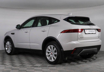 Подержанный автомобиль Jaguar E-Pace 2018 года (7 фото)