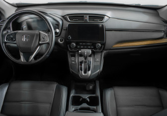 Подержанный автомобиль Honda CR-V 2017 года (11 фото)