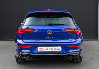 Подержанный автомобиль Volkswagen Golf Hatchback 2021 года (5 фото)
