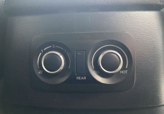 Подержанный автомобиль Mitsubishi Pajero 2011 года (19 фото)