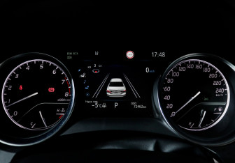 Подержанный автомобиль Toyota Camry Sedan 2021 года (11 фото)