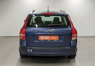 Подержанный автомобиль Kia Ceed Wagon 2011 года (6 фото)