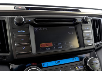 Подержанный автомобиль Toyota RAV4 2013 года (25 фото)
