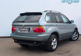 Подержанный автомобиль BMW X5 2002 года (5 фото)
