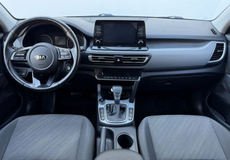 Подержанный автомобиль Kia Seltos 2021 года (12 фото)