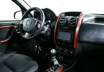 Подержанный автомобиль Renault Duster 2016 года (8 фото)