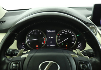 Подержанный автомобиль Lexus NX 2021 года (11 фото)