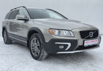 Подержанный автомобиль Volvo XC70 2014 года (3 фото)