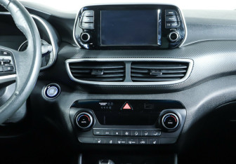 Подержанный автомобиль Hyundai Tucson 2019 года (13 фото)