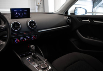 Подержанный автомобиль Audi A3 Hatchback 2013 года (20 фото)