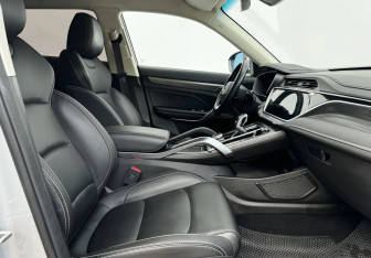 Подержанный автомобиль Geely Atlas Pro 2023 года (10 фото)