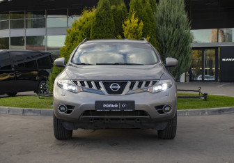Подержанный автомобиль Nissan Murano Suv 2010 года (2 фото)