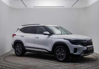 Подержанный автомобиль Kia Seltos 2024 года (3 фото)