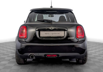 Подержанный автомобиль MINI Hatch 2016 года (6 фото)