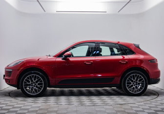 Подержанный автомобиль Porsche Macan 2018 года (8 фото)