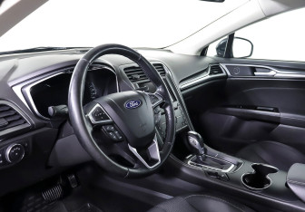 Подержанный автомобиль Ford Mondeo Sedan 2017 года (13 фото)