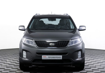 Подержанный автомобиль Kia Sorento 2013 года (2 фото)