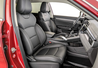 Подержанный автомобиль Geely Atlas Pro 2024 года (24 фото)