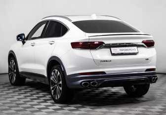Подержанный автомобиль Geely Tugella 2022 года (7 фото)