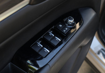 Подержанный автомобиль Mazda CX-5 2024 года (17 фото)
