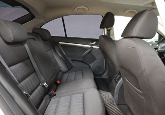 Подержанный автомобиль Skoda Octavia Liftback 2011 года (11 фото)