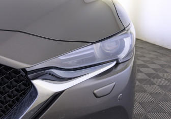 Подержанный автомобиль Mazda CX-5 2020 года (11 фото)