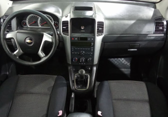 Подержанный автомобиль Chevrolet Captiva 2008 года (9 фото)
