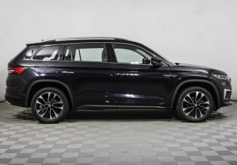 Подержанный автомобиль Skoda Kodiaq 2023 года (4 фото)