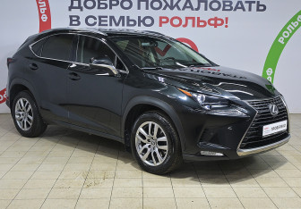 Подержанный автомобиль Lexus NX 2019 года (3 фото)