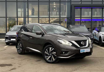 Подержанный автомобиль Nissan Murano Suv 2020 года (3 фото)