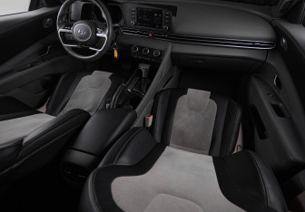 Подержанный автомобиль Hyundai Elantra Sedan 2021 года (19 фото)