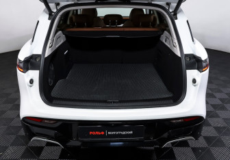 Подержанный автомобиль Voyah Free 2023 года (9 фото)