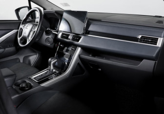 Подержанный автомобиль Mitsubishi Xpander 2023 года (9 фото)