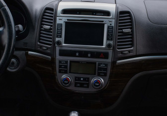 Подержанный автомобиль Hyundai Santa Fe 2011 года (14 фото)