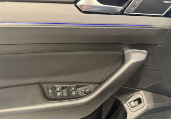 Подержанный автомобиль Volkswagen Passat Wagon 2019 года (18 фото)