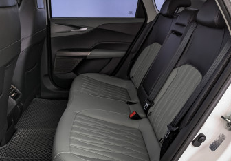 Подержанный автомобиль Changan Lamore 2023 года (18 фото)