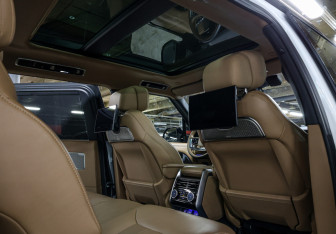 Подержанный автомобиль Land Rover Range Rover 2022 года (12 фото)