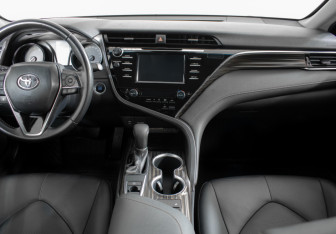 Подержанный автомобиль Toyota Camry Sedan 2019 года (11 фото)