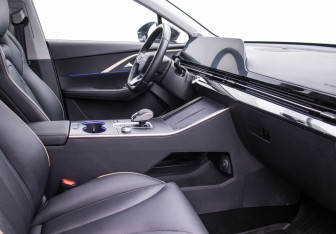 Подержанный автомобиль Omoda C5 2023 года (9 фото)