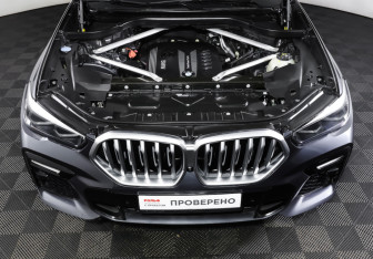 Подержанный автомобиль BMW X6 2020 года (9 фото)