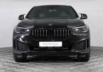 Подержанный автомобиль BMW X6 2022 года (3 фото)