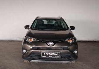Подержанный автомобиль Toyota RAV4 2017 года (2 фото)