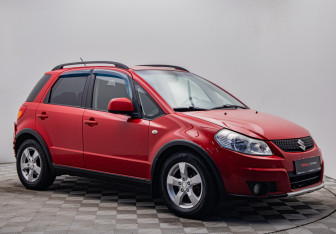 Подержанный автомобиль Suzuki SX4 Hatchback 2010 года (7 фото)
