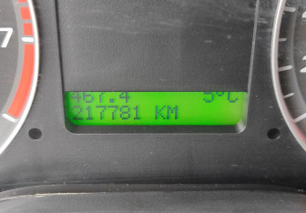 Подержанный автомобиль Ford C-MAX 2006 года (15 фото)