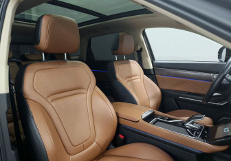 Подержанный автомобиль FAW Bestune T99 2023 года (13 фото)