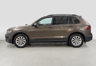 Подержанный автомобиль Volkswagen Tiguan 2019 года (8 фото)