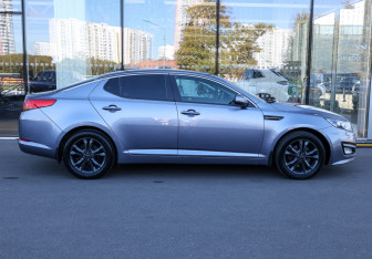 Подержанный автомобиль Kia Optima Sedan 2012 года (4 фото)