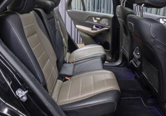 Подержанный автомобиль Mercedes-Benz GLE 2020 года (12 фото)