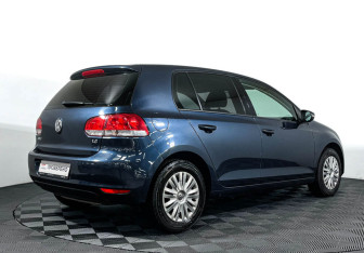 Подержанный автомобиль Volkswagen Golf Hatchback 2011 года (5 фото)